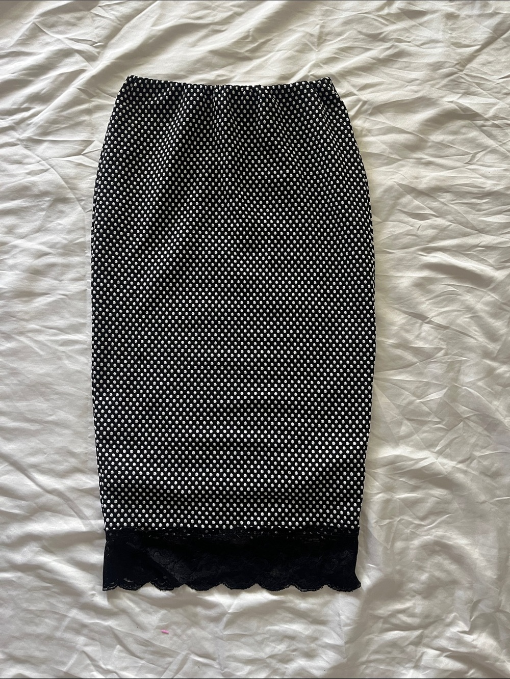 Bobeau Black and White Polka Dot Pencil Skirt with Lace Hem